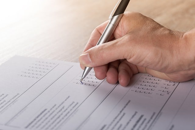 Geld verdienen mit Umfragen 📝